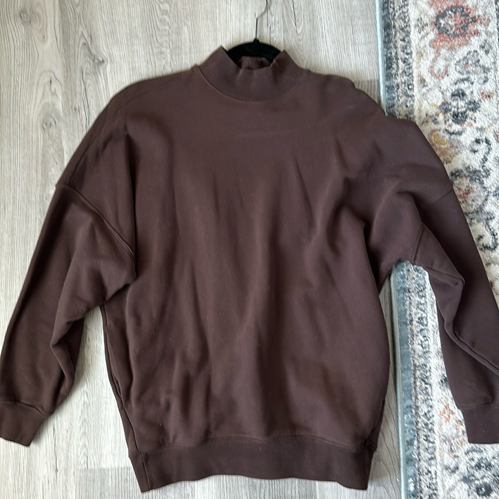 Aritzia brown mock neck